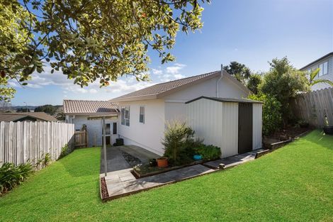 Photo of property in 1/11 Mercury Lane, Windsor Park, Auckland, 0632