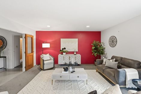 Photo of property in 12 Hatfield Place, Avonhead, Christchurch, 8042