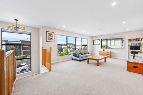 Photo of property in 38 Craigs Way, Hobsonville, Auckland, 0616