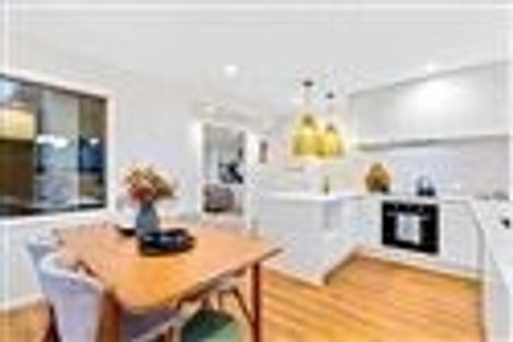 Photo of property in 11 Ranui Station Road, Ranui, Auckland, 0612