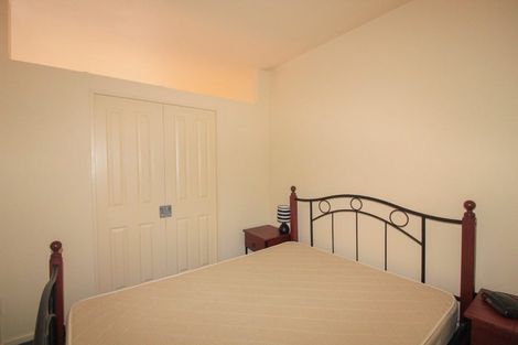 Photo of property in Atrium Towers, 6q/154 The Terrace, Wellington Central, Wellington, 6011