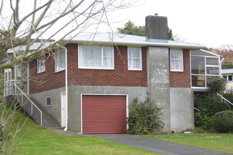 Photo of property in 19 Bromley Place, Westown, New Plymouth, 4310