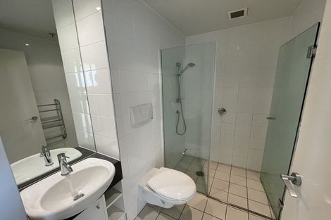 Photo of property in Sanctum Apartment, 10 Ebor Street, Te Aro, Wellington, 6011