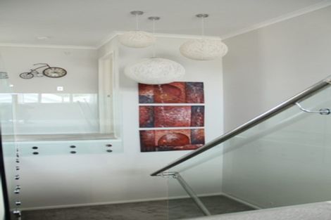 Photo of property in 3 Ascension Crescent, Orewa, 0931