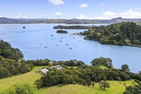 Photo of property in 225 Okura Bay Road, Totara North, Kaeo, 0479