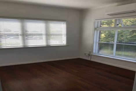 Photo of property in 8 Forrest Hill Road, Forrest Hill, Auckland, 0620