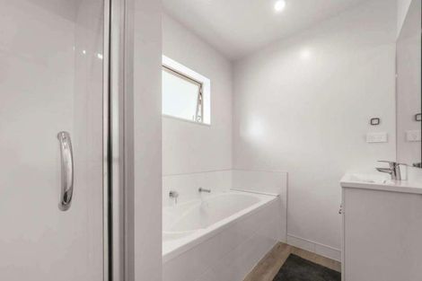 Photo of property in 15 Apple Orchard Way, Sunnyvale, Auckland, 0612