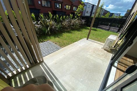 Photo of property in 1/7g Newelm Lane, Flat Bush, Auckland, 2019