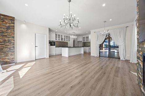 Photo of property in 16 Lime Hill Rise, Flat Bush, Auckland, 2019
