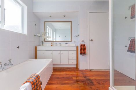 Photo of property in 55 Bruce Road, Glenfield, Auckland, 0629