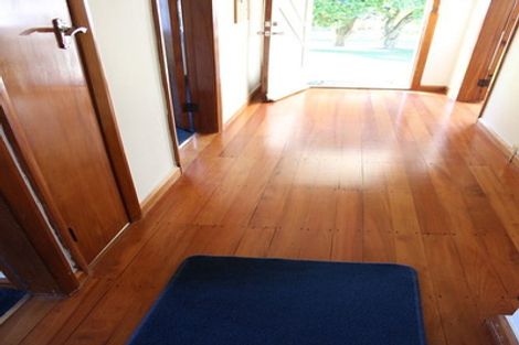 Photo of property in 66 Pahiatua Street, Hokowhitu, Palmerston North, 4410