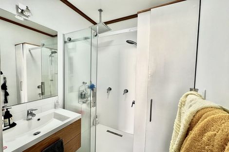 Photo of property in 10 Wayside, Miramar, Wellington, 6022