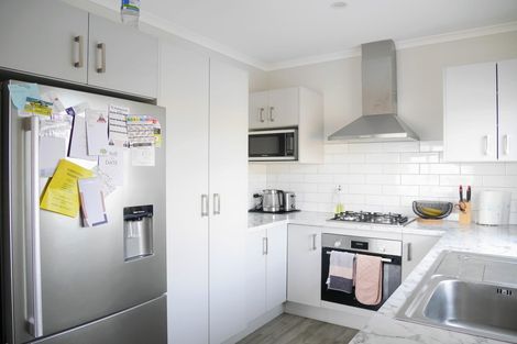 Photo of property in 8 Ngarue Place, Waitara, 4320