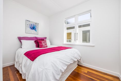 Photo of property in 124 Mangere Road, Otahuhu, Auckland, 1062