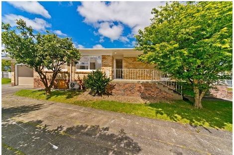 Photo of property in 9 Blakeborough Drive, Forrest Hill, Auckland, 0620