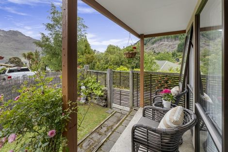 Photo of property in 25c Williams Street, Sunshine Bay, Queenstown, 9300