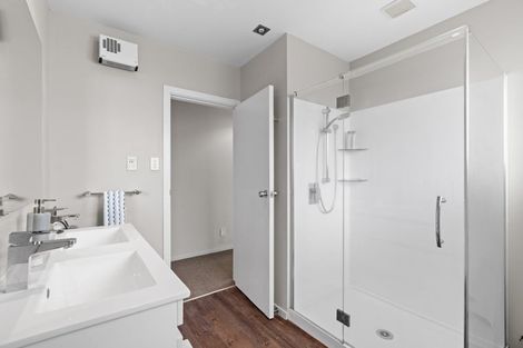 Photo of property in 25 Hillcrest Place, Avonhead, Christchurch, 8042