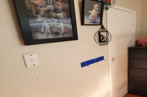 Photo of property in 19 Titchener Street, New Lynn, Auckland, 0600