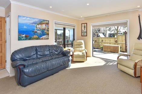 Photo of property in 83 St Annes Crescent, Wattle Downs, Auckland, 2103
