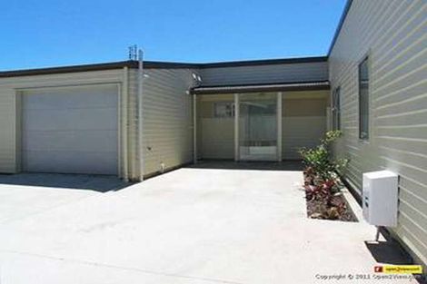 Photo of property in 2/43a James Cook Drive, Whitby, Porirua, 5024
