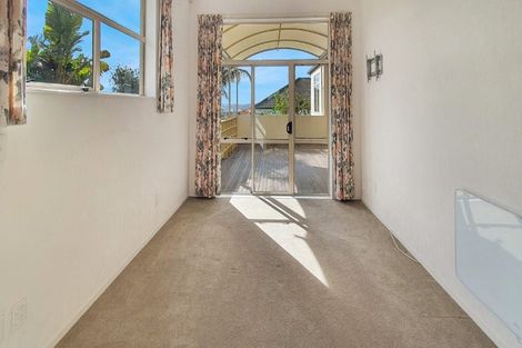 Photo of property in 9 Lorikeet Place, Unsworth Heights, Auckland, 0632