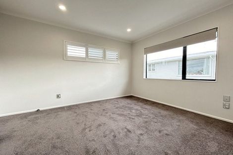 Photo of property in 17 Waiohua Road, Greenlane, Auckland, 1061