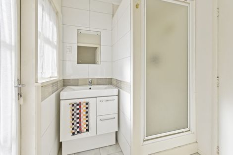 Photo of property in 39 Grande Vue Road, Hillpark, Auckland, 2102