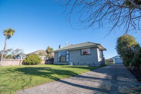 Photo of property in 121 Effingham Street, North New Brighton, Christchurch, 8083