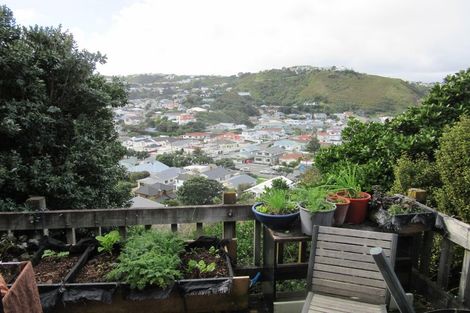 Photo of property in 52 Milne Terrace, Island Bay, Wellington, 6023
