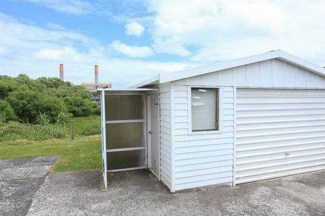 Photo of property in 186 Great South Road, Huntly, 3700