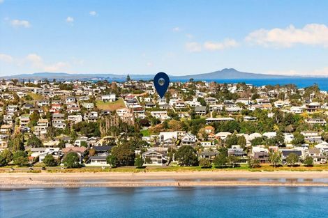 Photo of property in 954 Whangaparaoa Road, Manly, Whangaparaoa, 0930