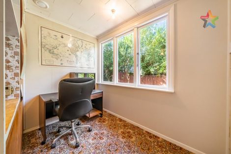 Photo of property in 32 Waitohu Road, York Bay, Lower Hutt, 5013