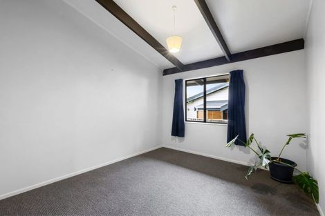 Photo of property in 105 Poplar Grove, Whalers Gate, New Plymouth, 4310