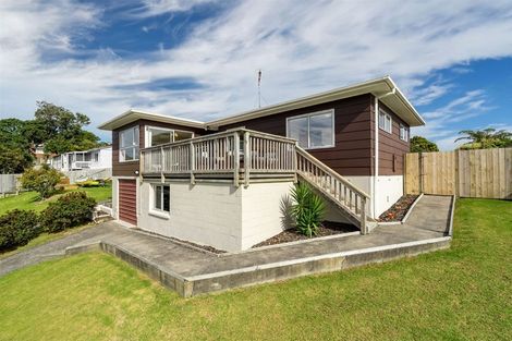 Photo of property in 66 Kia Ora Road, Beach Haven, Auckland, 0626