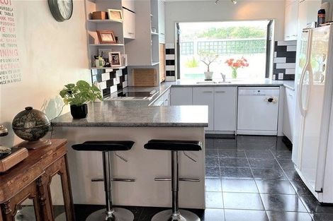 Photo of property in 411b Great South Road, Opaheke, Papakura, 2113