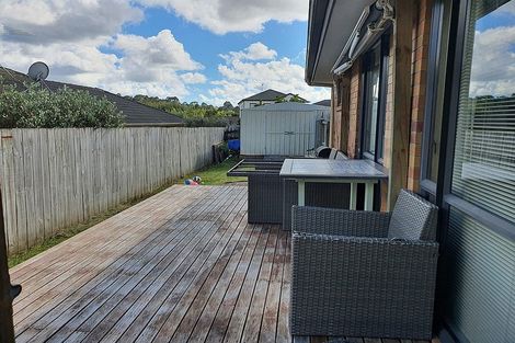 Photo of property in 11 Thomas Hamer Place, Greenhithe, Auckland, 0632