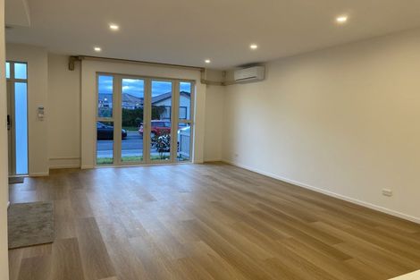 Photo of property in 37 Aviation Street, Takanini, 2112