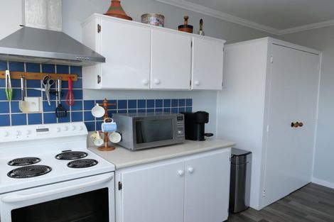 Photo of property in 50 Raumati Road, Raumati Beach, Paraparaumu, 5032