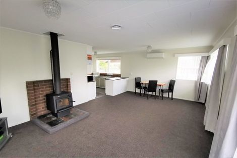 Photo of property in 16 Ries Street, Dannevirke, 4930