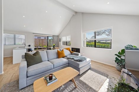 Photo of property in 85 Helenslee Road, Pokeno, 2472