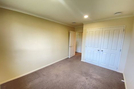 Photo of property in 10 Richard Halse Drive, Manurewa, Auckland, 2105