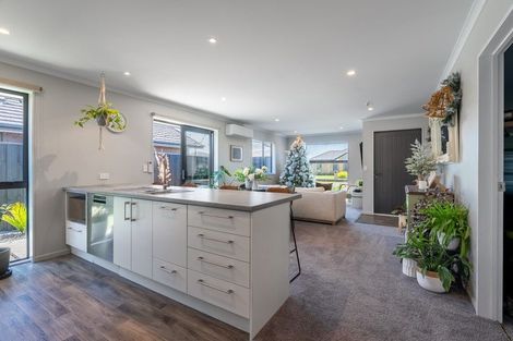 Photo of property in 8 Finstock Way, Rolleston, 7614