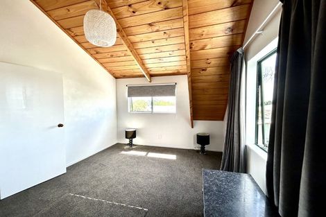 Photo of property in 17 Glenfield Road, Owhata, Rotorua, 3010