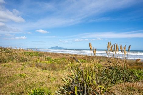 Photo of property in 14 Scott Avenue, Otaki Beach, Otaki, 5512