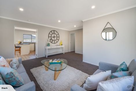 Photo of property in 3 Naul Place, East Tamaki Heights, Auckland, 2016