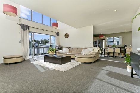 Photo of property in 10a Saffron Street, Birkdale, Auckland, 0626