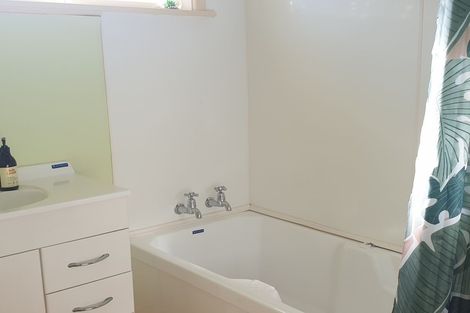 Photo of property in 39 Redwood Avenue, Tawa, Wellington, 5028