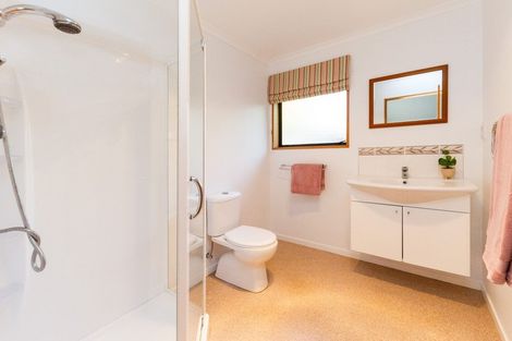 Photo of property in 4 Dresdan Court, Hokowhitu, Palmerston North, 4410