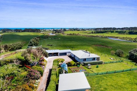 Photo of property in 3624 Eltham Road, Opunake, 4682