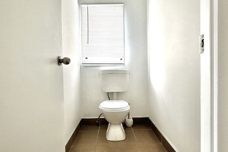 Photo of property in 2/44 Darren Crescent, Half Moon Bay, Auckland, 2012